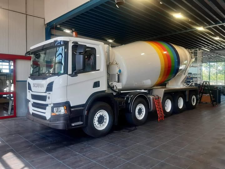 R.Monsuur betonmixer in de werkplaats